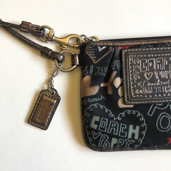 Coach Poppy Limited Edition Grafiti Black Wristlet - Picture 2 of 10